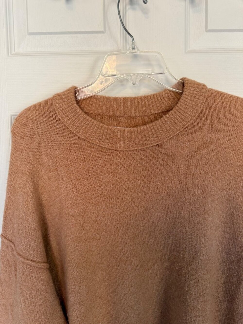 Aerie Tan Slouchy Crewneck Long Sleeve Sweater Size Medium - Picture 2 of 8